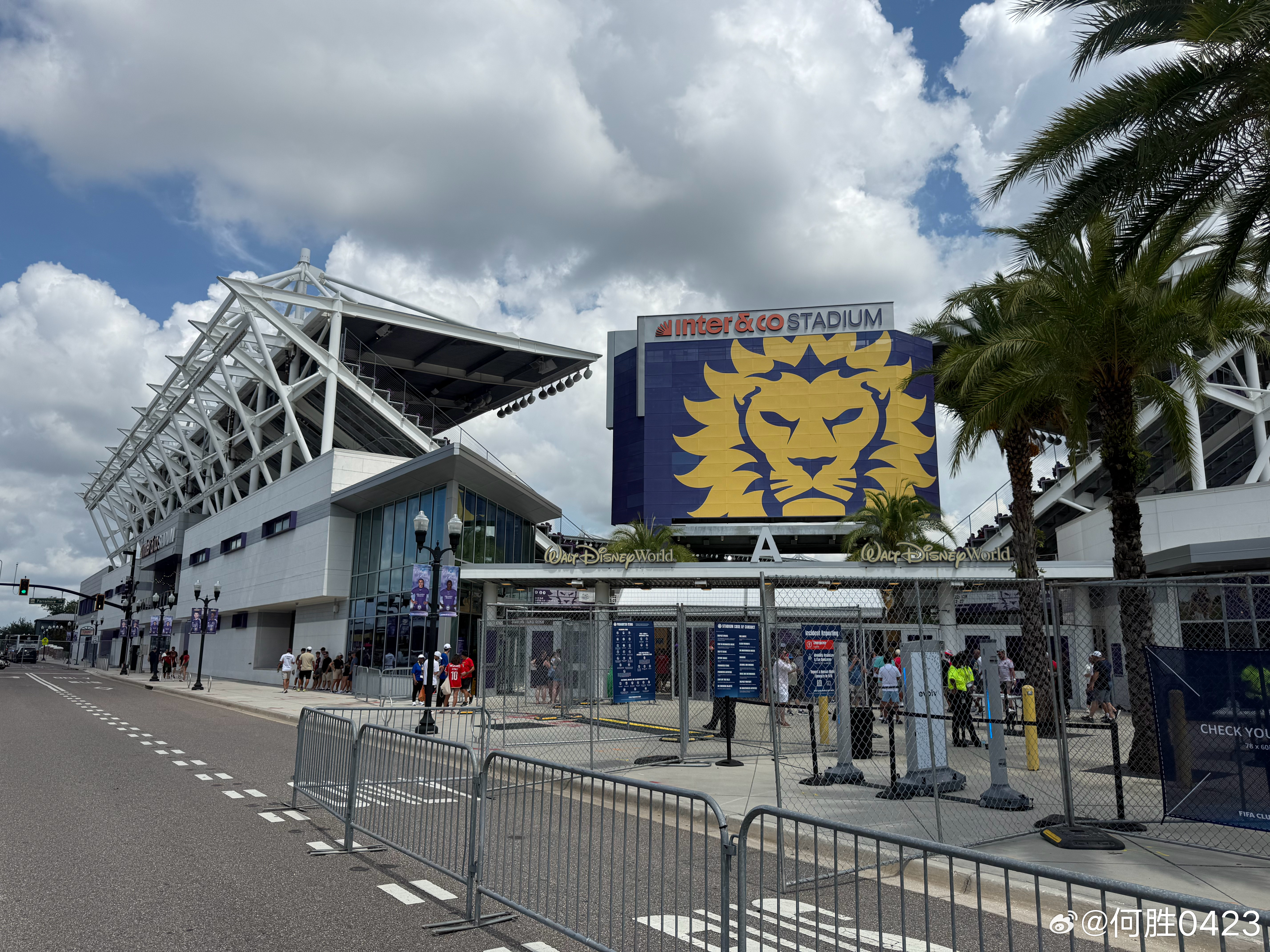 爱游戏全站-欧冠赛程吃紧，巴塞罗那窗口期状态回暖，信心回归，纪律约束更严格