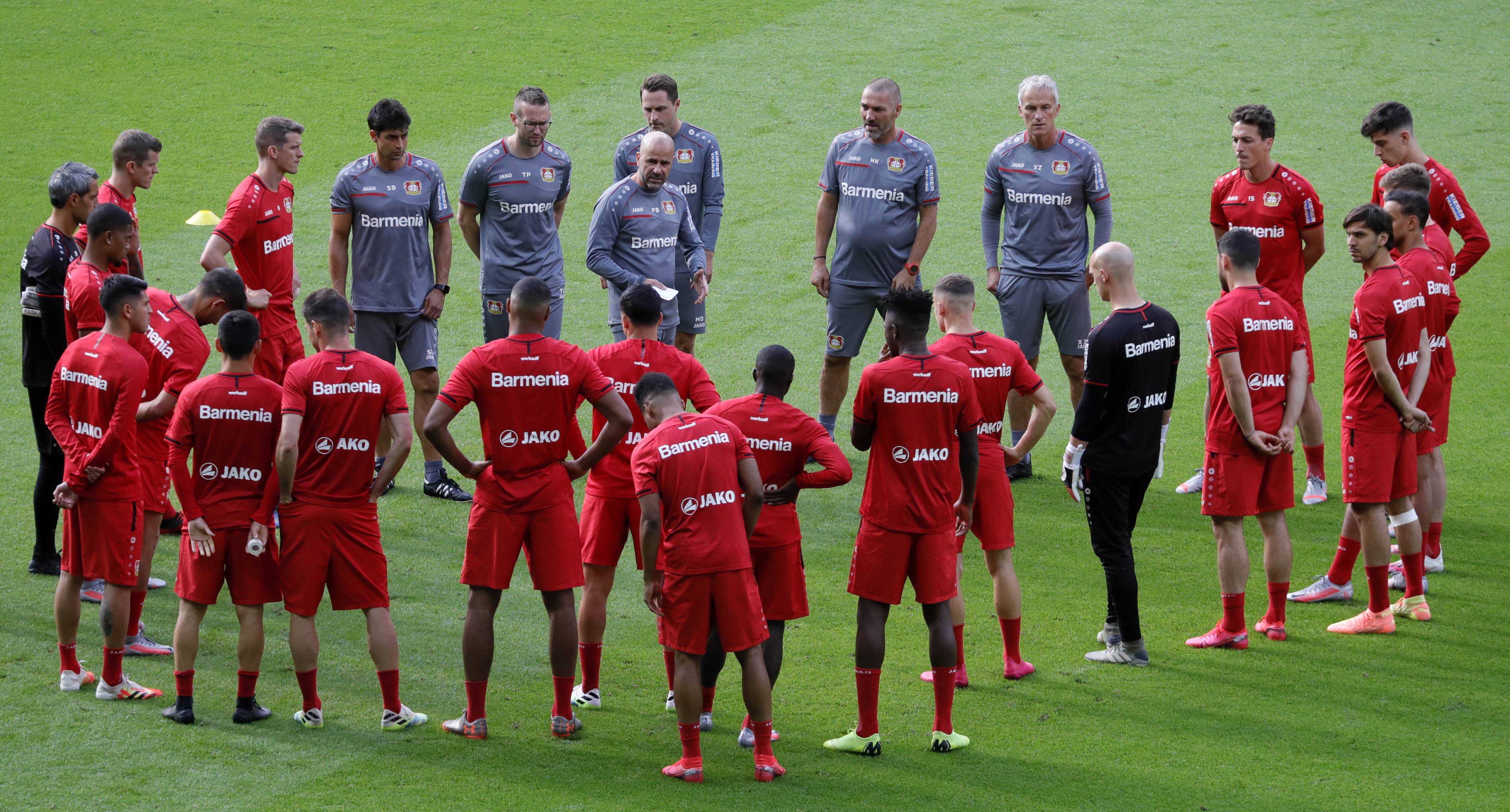 爱游戏网站入口-赛前阿贾克斯备战德国杯；刷新队史纪录细节曝光；赛场秩序良好；纪律约束更严格的简单介绍